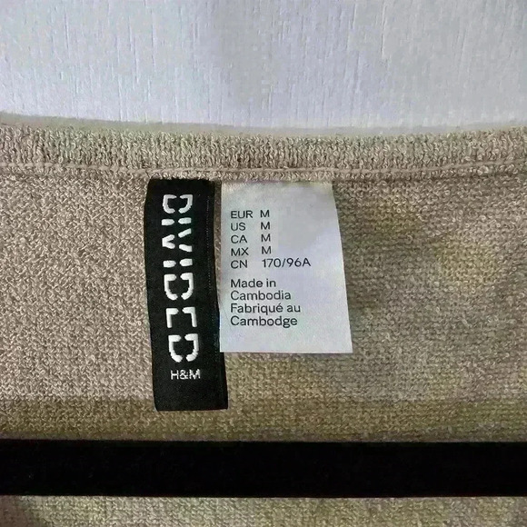 H&M  Top - Picture 5 of 6